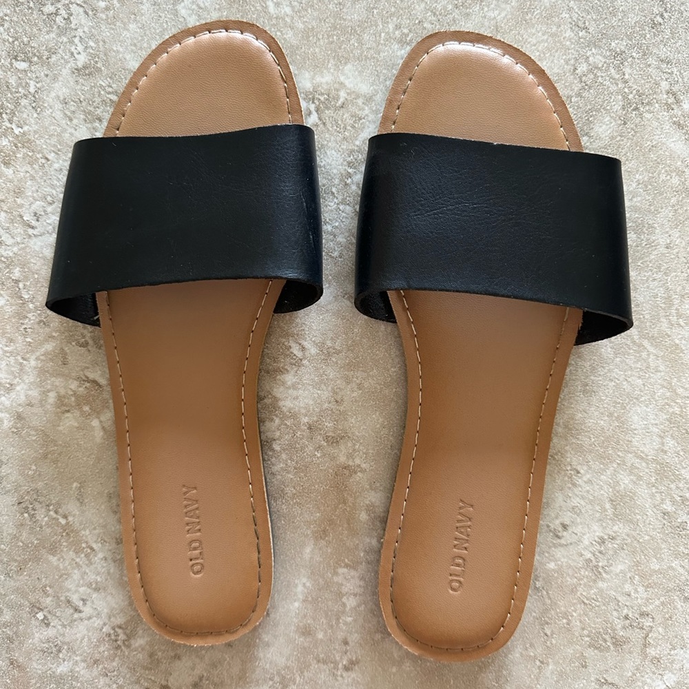 Old Navy Faux Leather Women’s Slide Sandals